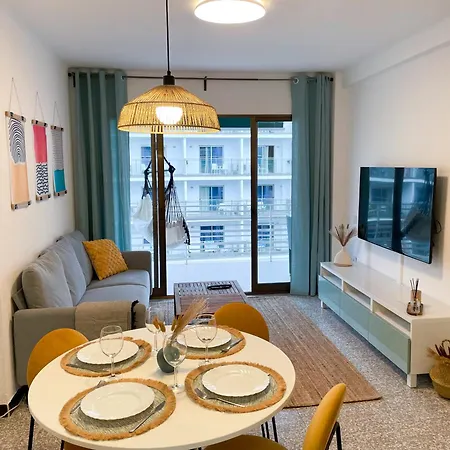 Apartment Stylish 200m From The *