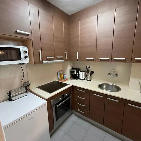 Stylish 200m From The Apartman *